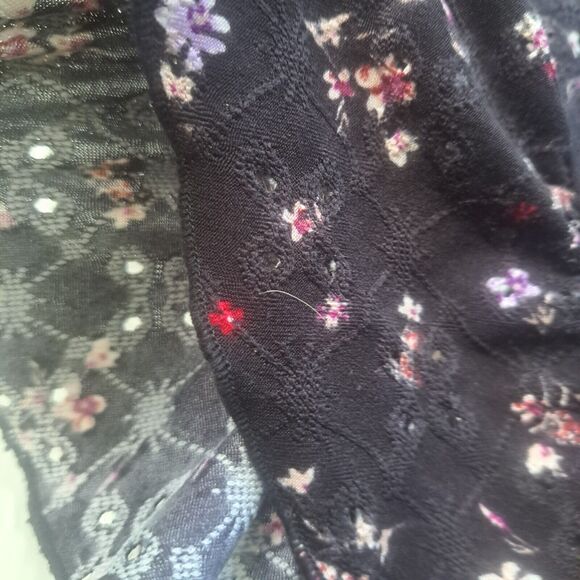 INDIGO ROSE Women's Baby Doll Top Plus 1X Flutter Sleeve Blouse  Black Floral - Picture 3 of 11